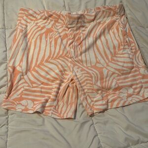 Hudson north Coral and White Patterned Bermudas